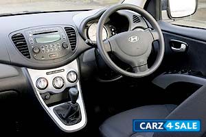 Metallic Red Hyundai i10