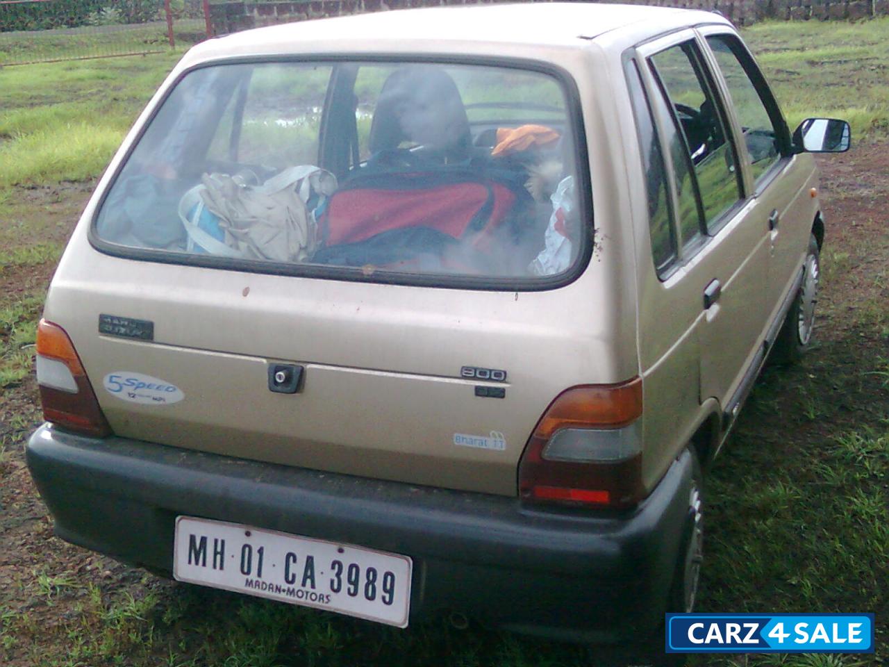 Golden Maruti Suzuki 800