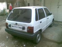 White Maruti Suzuki 800