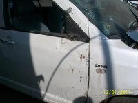 White Maruti Suzuki Swift