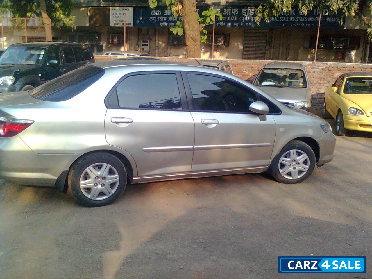 W Silver Honda City