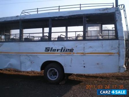 White eicher 10.75 bus 30 seater