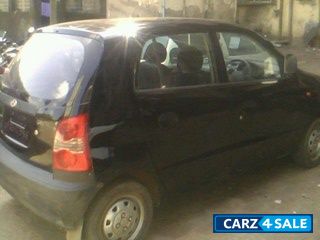 Black Hyundai Santro