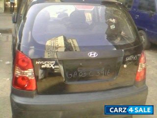 Black Hyundai Santro