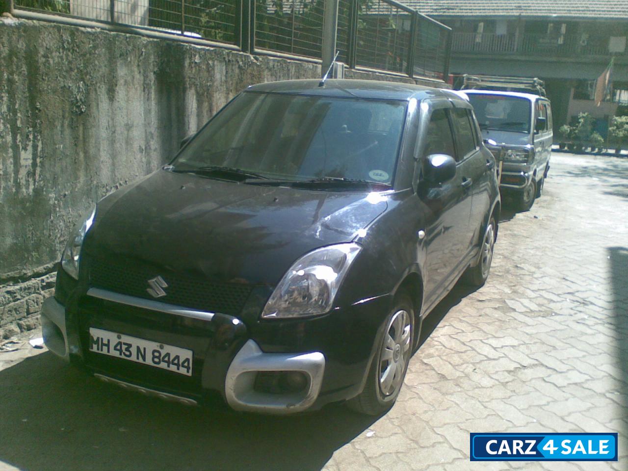 Black Maruti Suzuki Swift