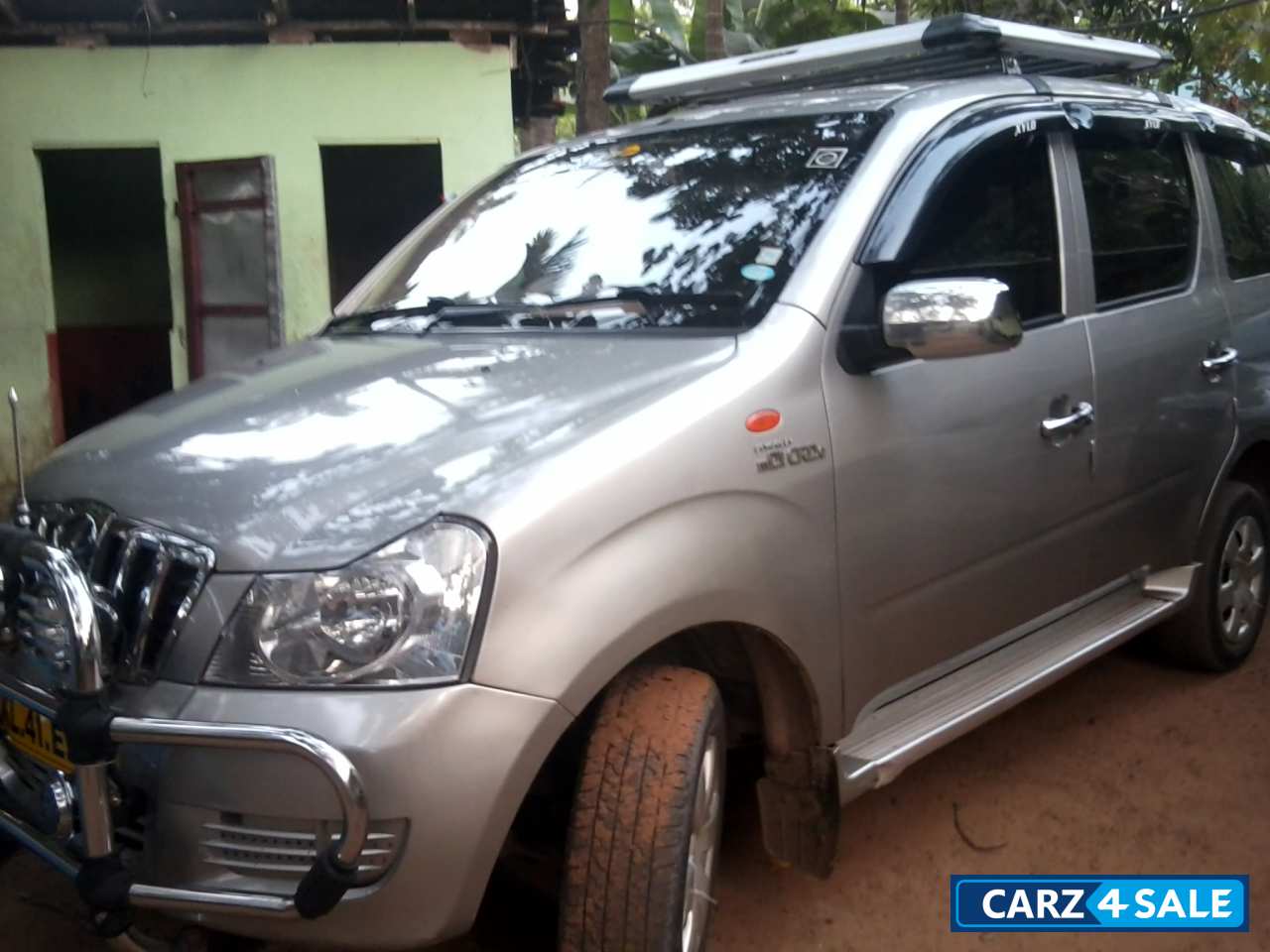 Metalic Silver Mahindra Xylo