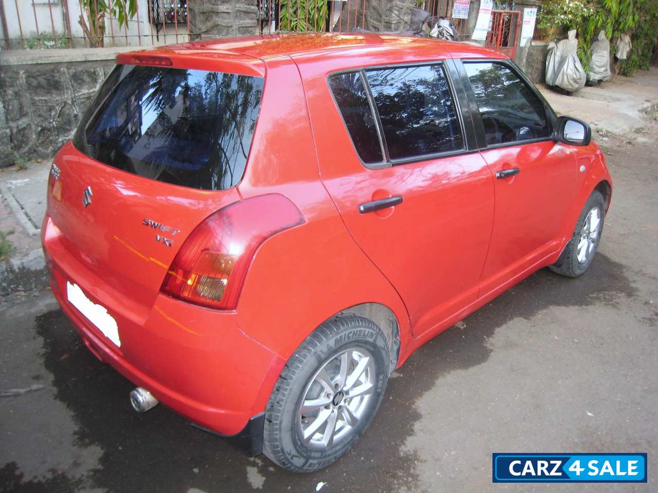 Maruti Suzuki Swift Maruti Suzuki Swift