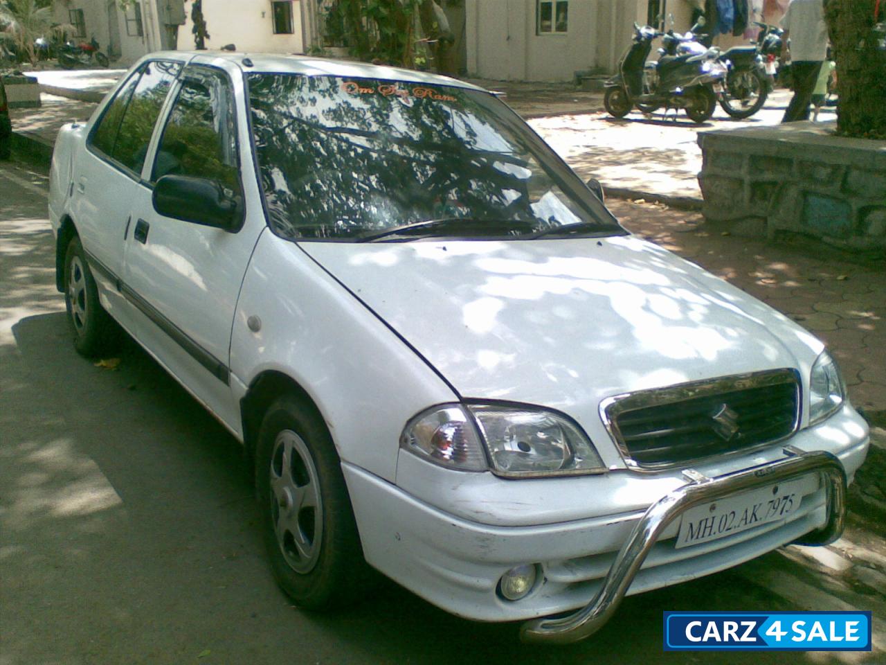 White Maruti Suzuki Esteem