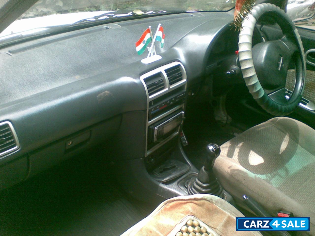 White Maruti Suzuki Esteem