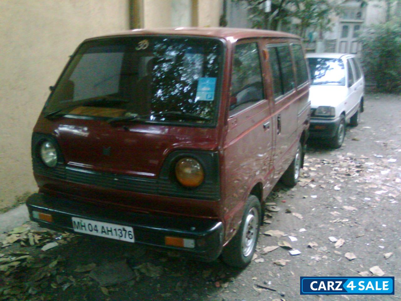 Maroon Maruti Suzuki Omni