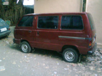 Maroon Maruti Suzuki Omni