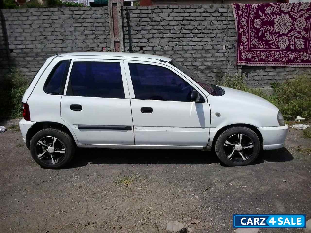 White Maruti Suzuki Zen