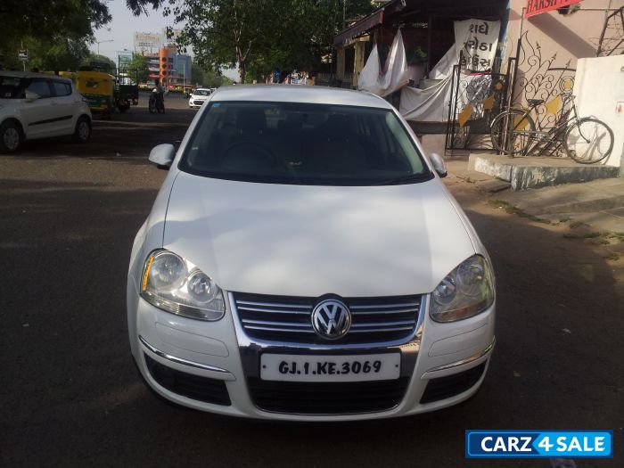 White Volkswagen Jetta