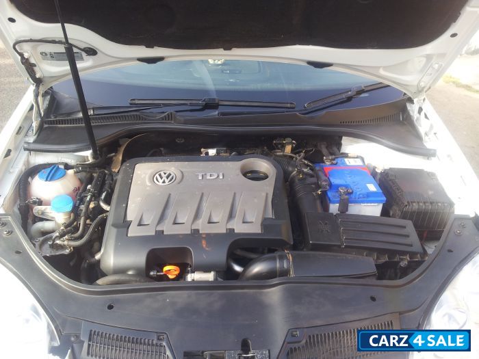 White Volkswagen Jetta White Volkswagen Jetta