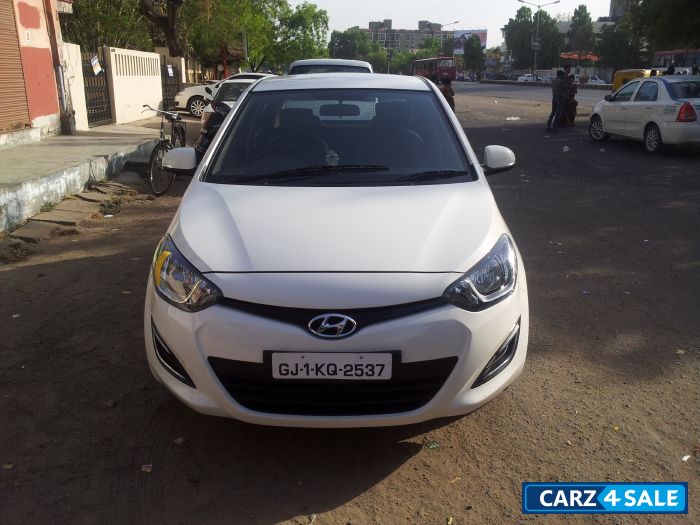 White Hyundai i20 Magna Optional 1.4D