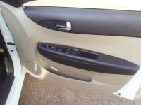 White Hyundai i20 Magna Optional 1.4D