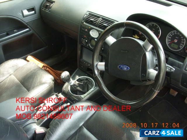 Ebony Black Ford Mondeo