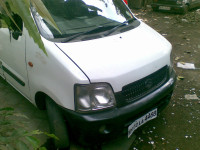 White Maruti Suzuki Wagon R