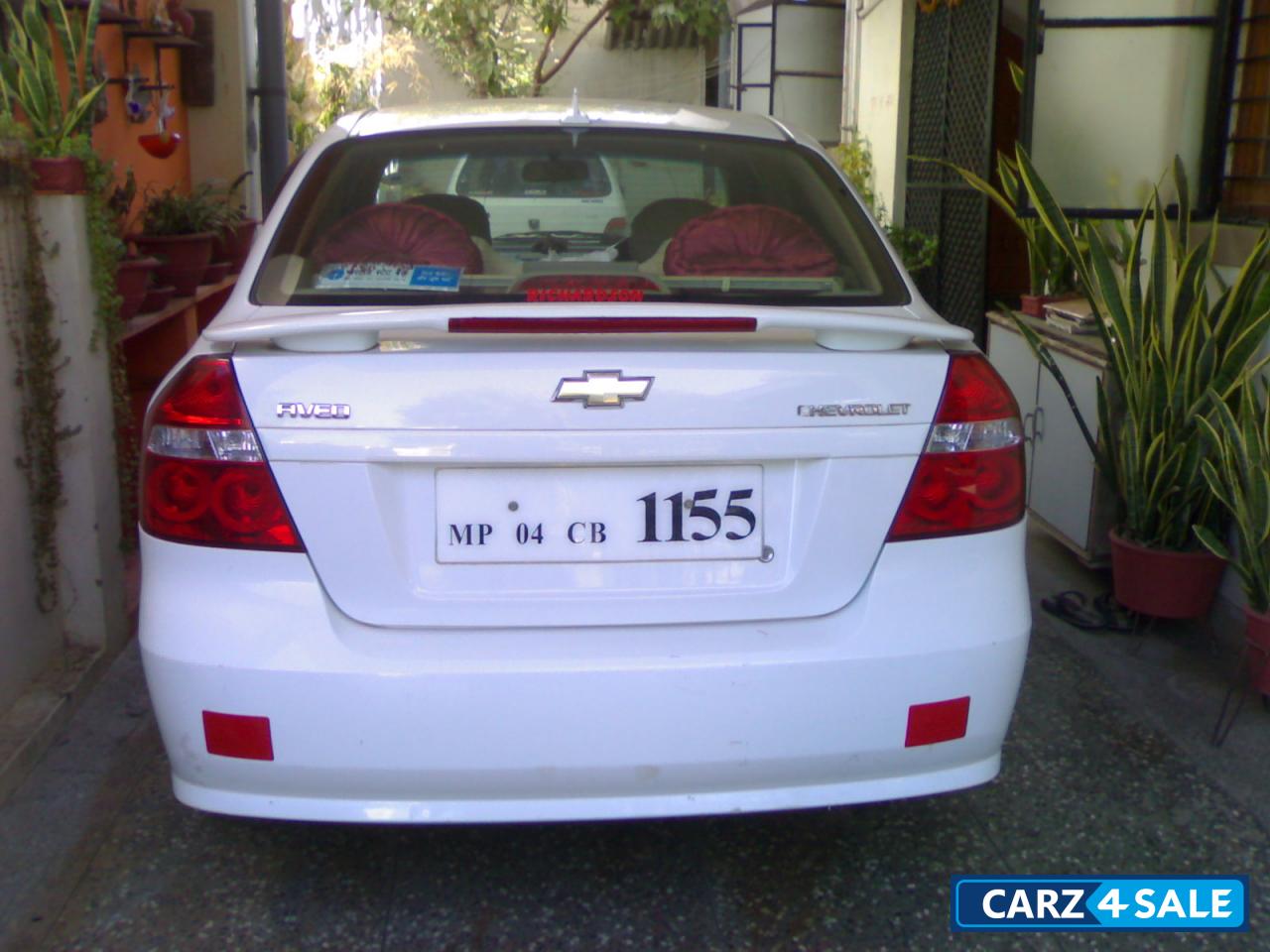 White Chevrolet Aveo