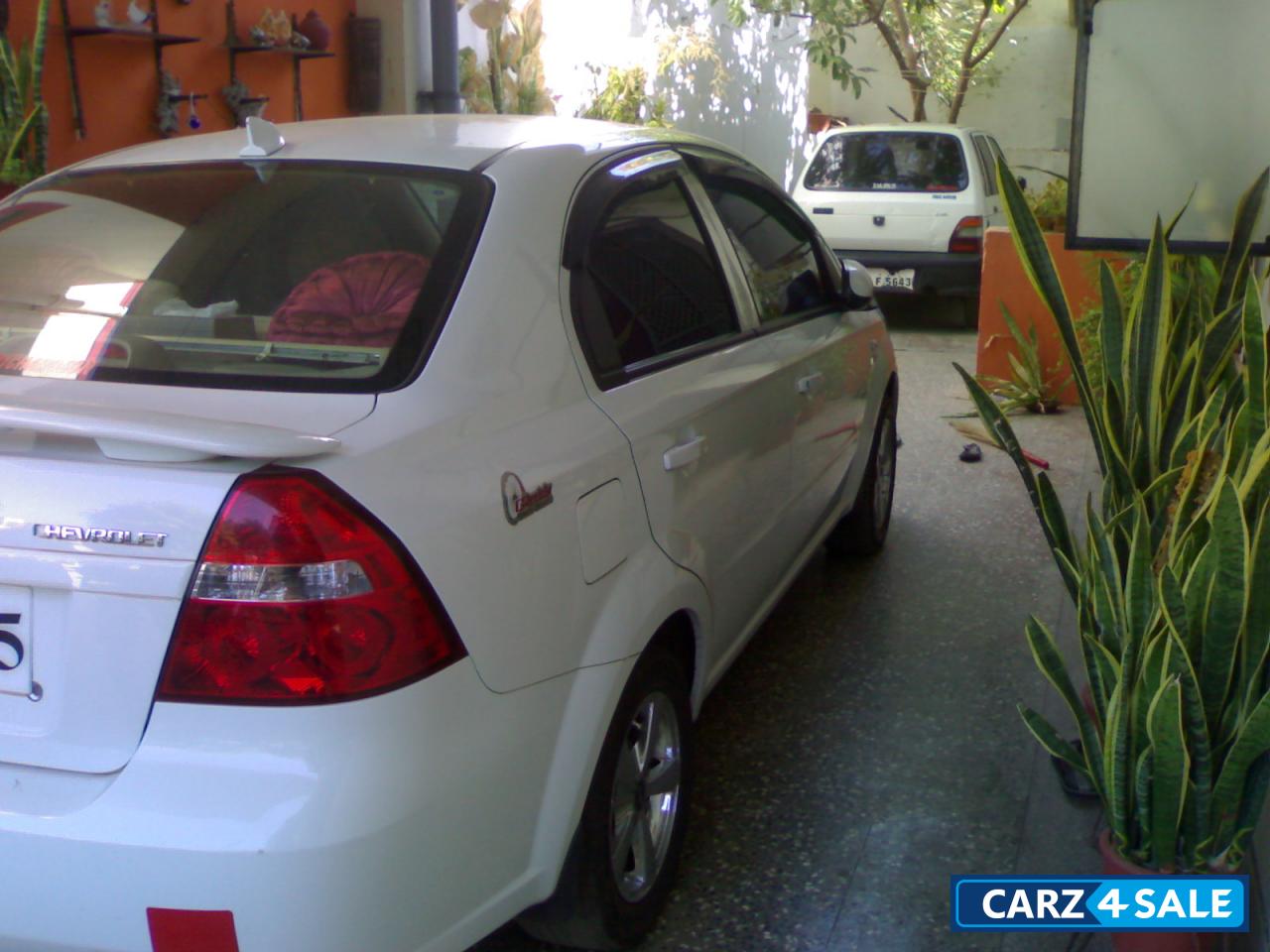 White Chevrolet Aveo