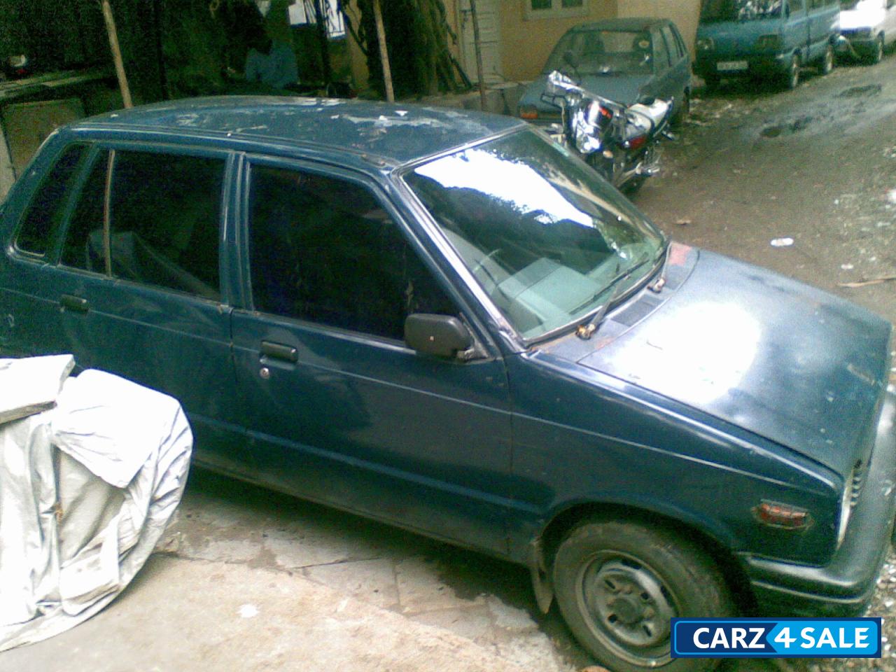 Blue Maruti Suzuki 800
