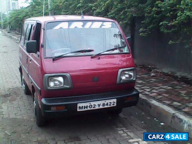 Maroon Maruti Suzuki Omni