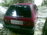 Maroon Maruti Suzuki 800