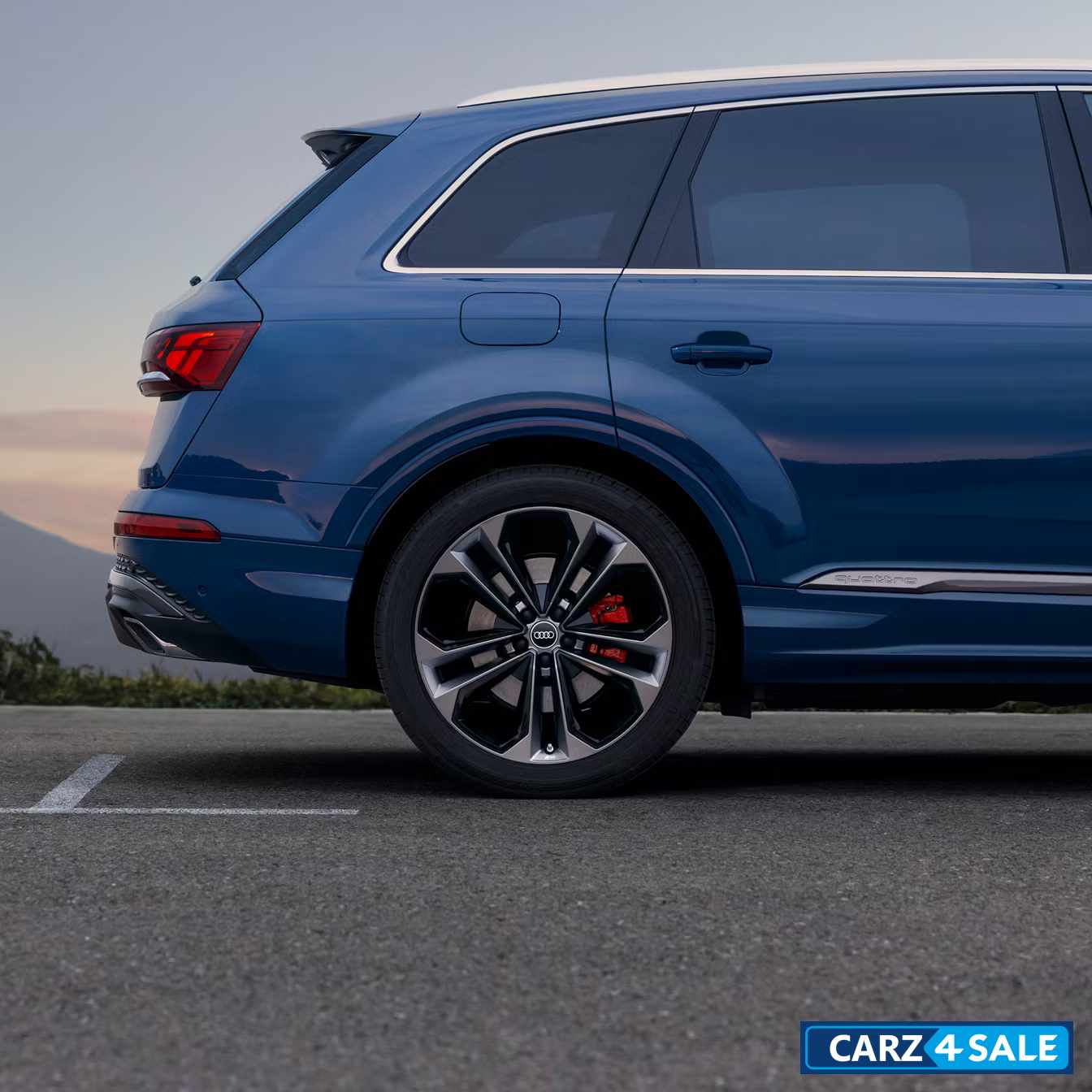 Audi Q7 Signature Edition R20 (50.8 cm)² alloy wheels in 5-twin-spoke module design