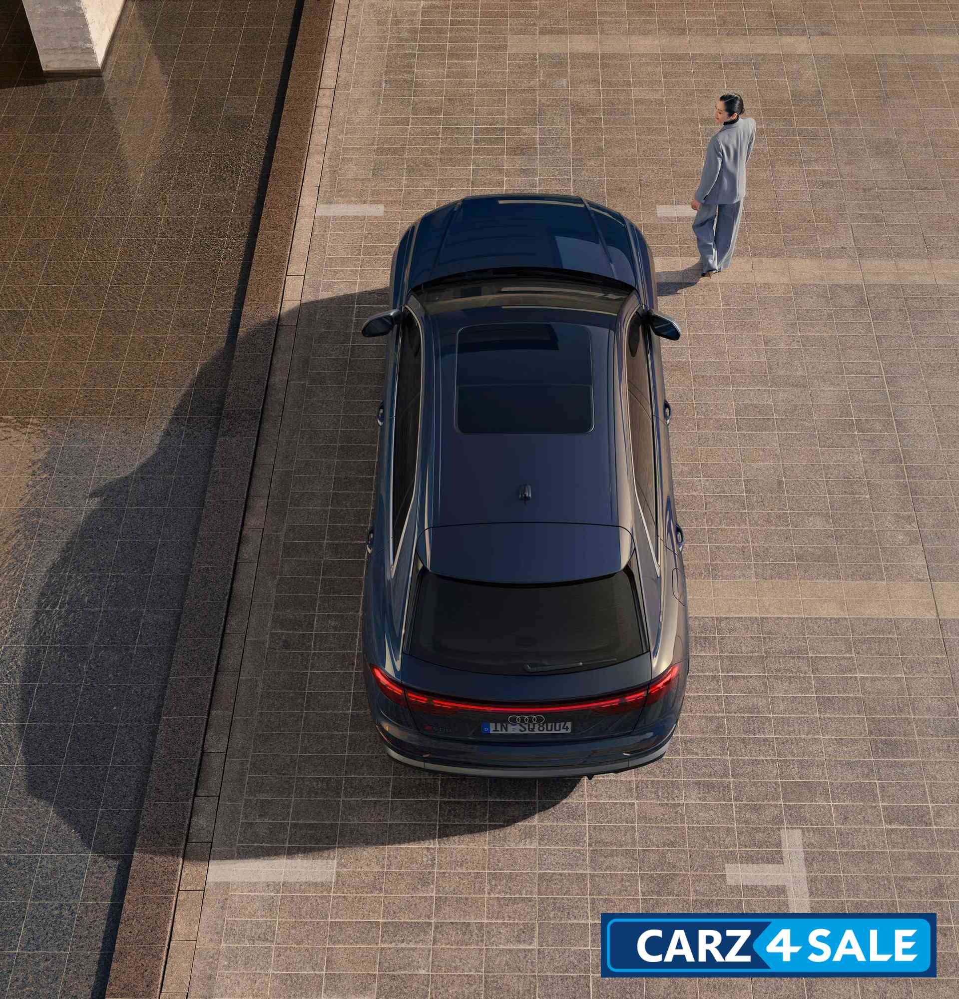 Audi SQ8 2026 Electronically operated two-part panoramic glass sunroof