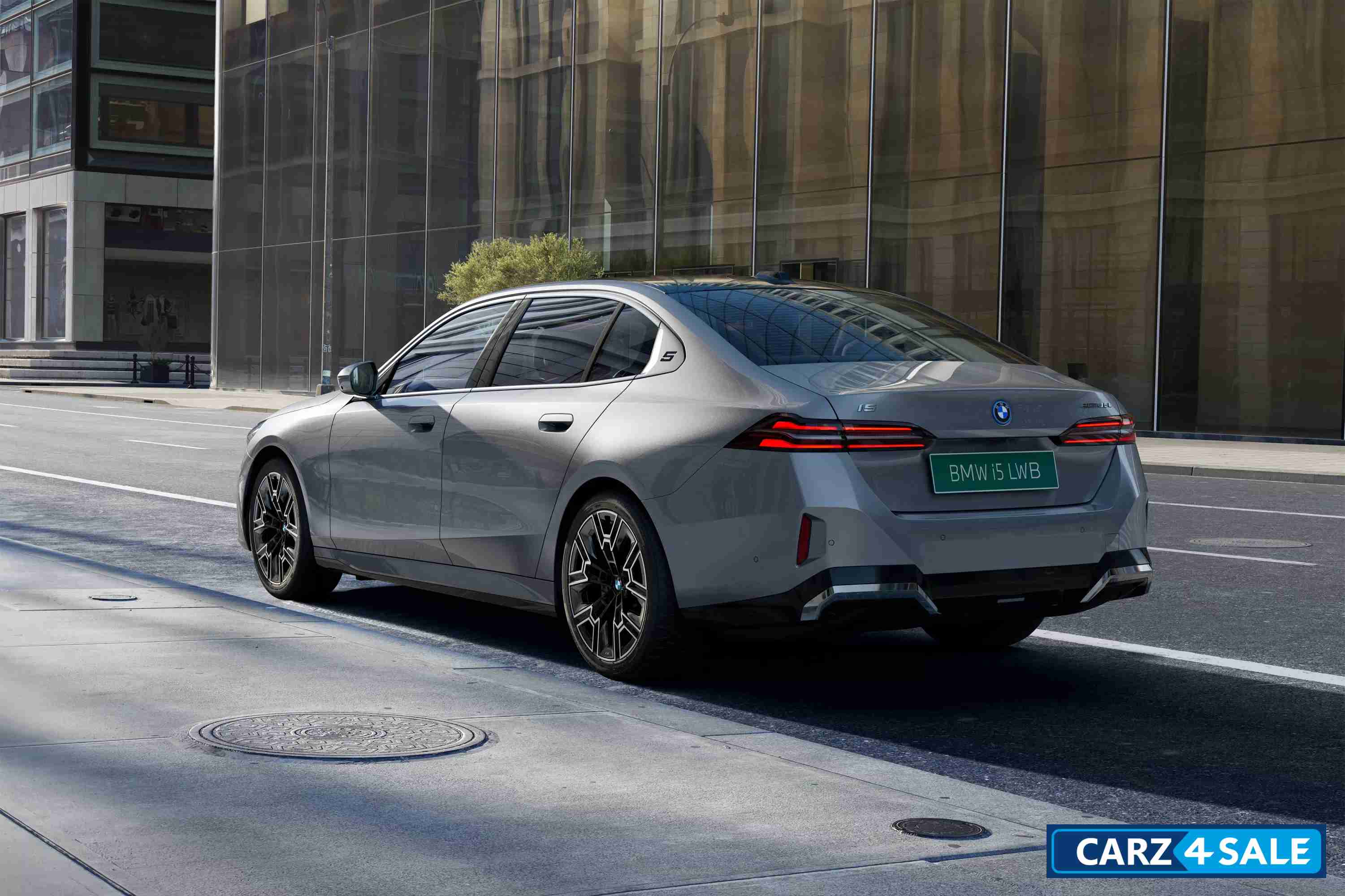 BMW i5 LWB