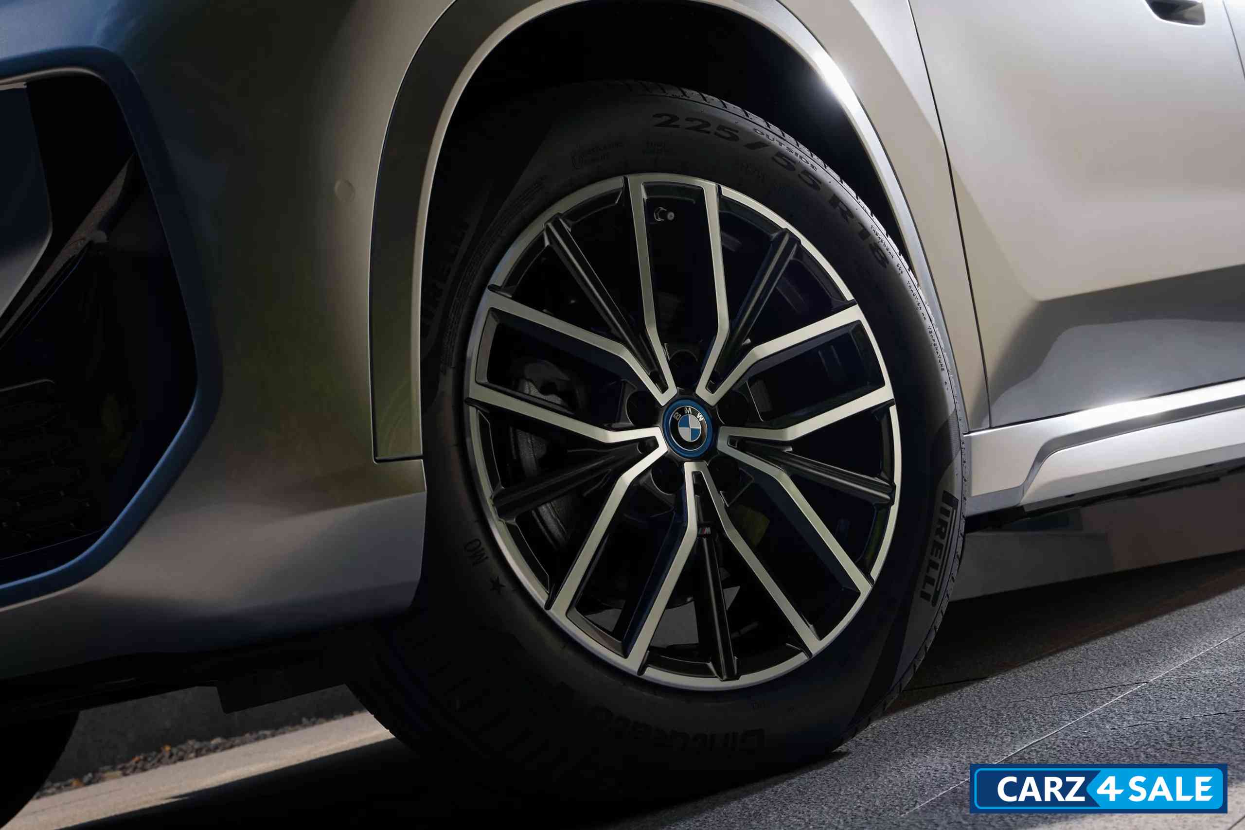 BMW iX1 LWB 18 M Alloy Wheels