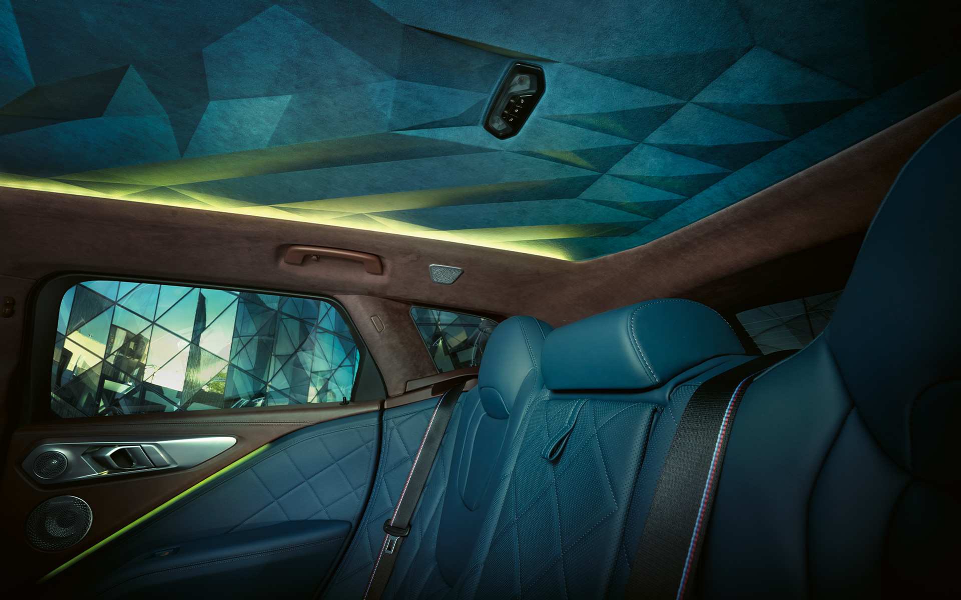 BMW XM Hybrid - M Lounge Seats in Rear