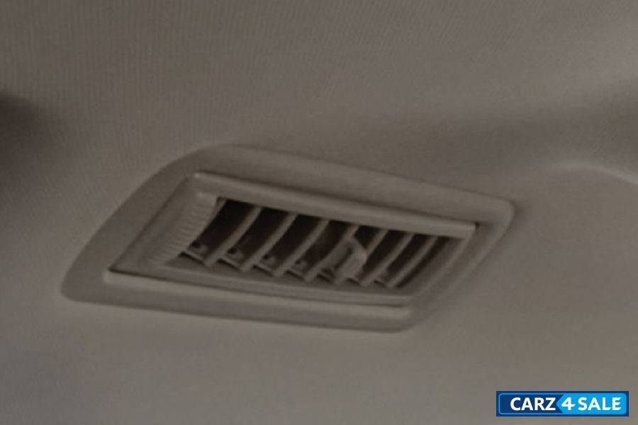 BYD eMAX 7 Upper AC Vents
