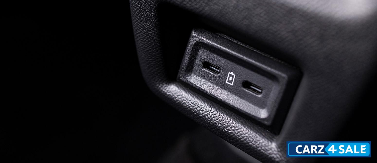 Citroen Aircross X USB Ports