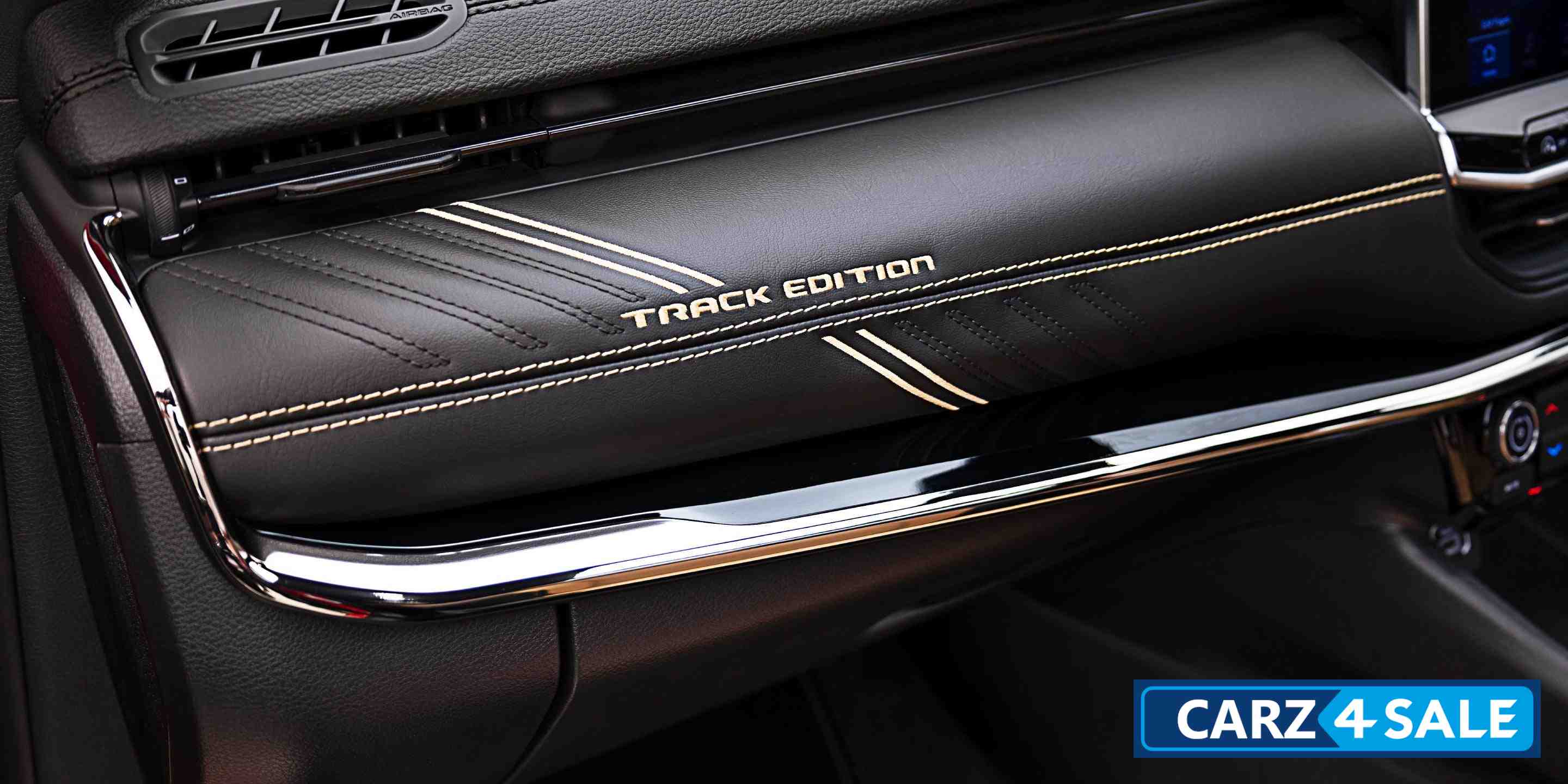 Jeep Compass Track Edition 4x4 Diesel 9AT Ultra-Luxe Interior Highlights