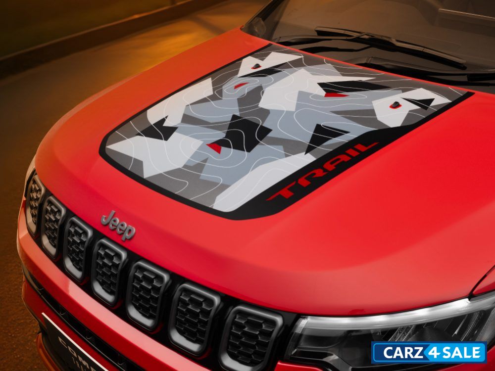 Jeep Compass Trail Edition 4x2 Diesel 6MT Exclusive Trail Edition Camo Livery