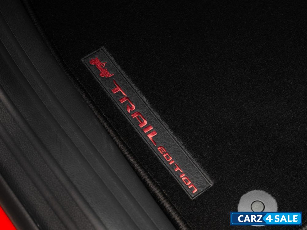 Jeep Compass Trail Edition 4x2 Diesel 6MT Exclusive Trail Edition Floor Mat