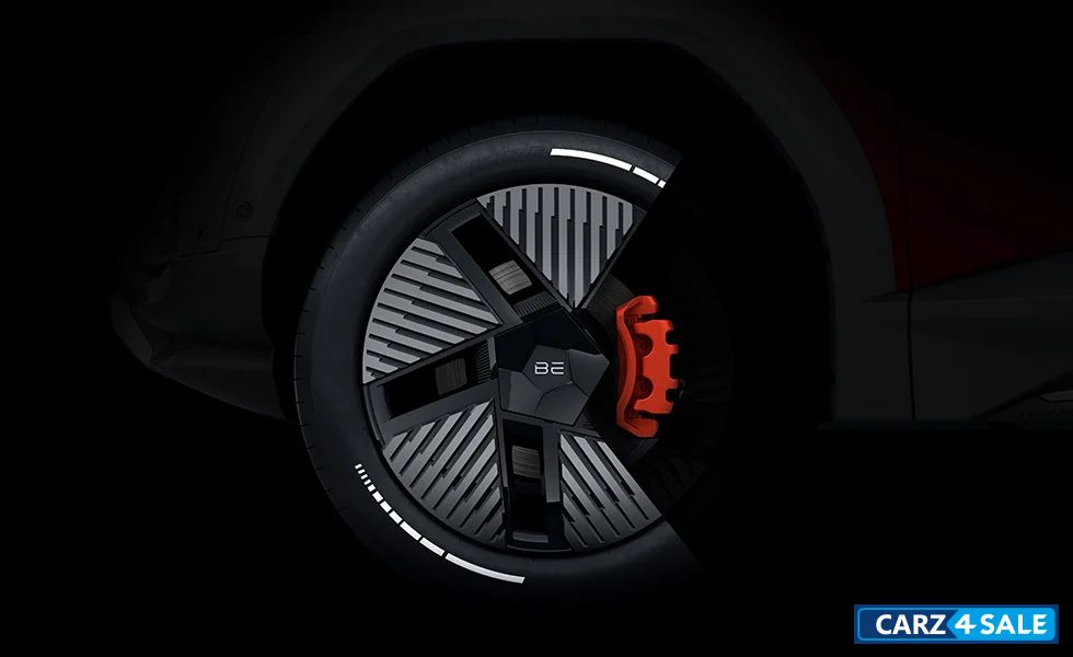 Mahindra BE 6 Formula E Edition Racetrack-inspired R20 alloy wheels with a dark-tinted signature wheel finish