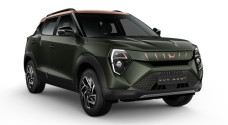 Mahindra XUV 3XO EV AX7L