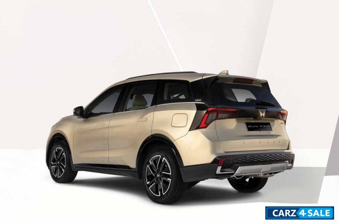 Mahindra XUV 7XO