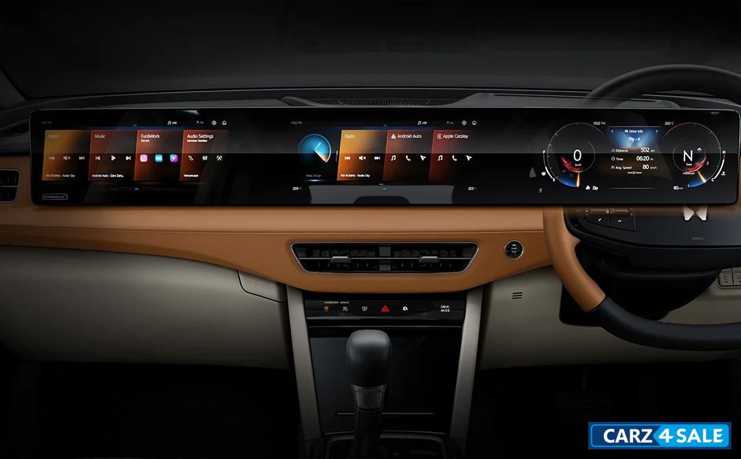 Mahindra XUV 7XO Triple 31.24cm HD screens