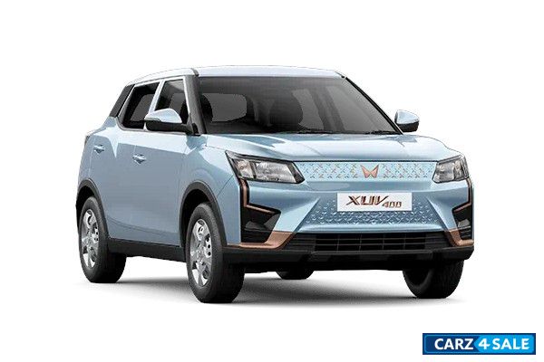 Mahindra XUV400 EC Pro Arctic Blue