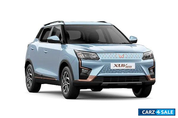 Mahindra XUV400 EL Pro Arctic Blue (ST)