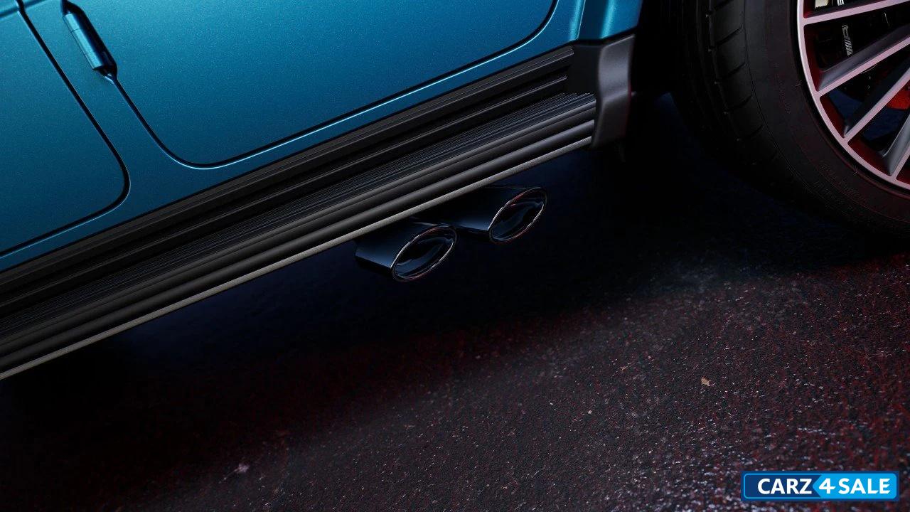 Mercedes-Benz G-Class AMG G 63 AMG-specific exhaust system in black