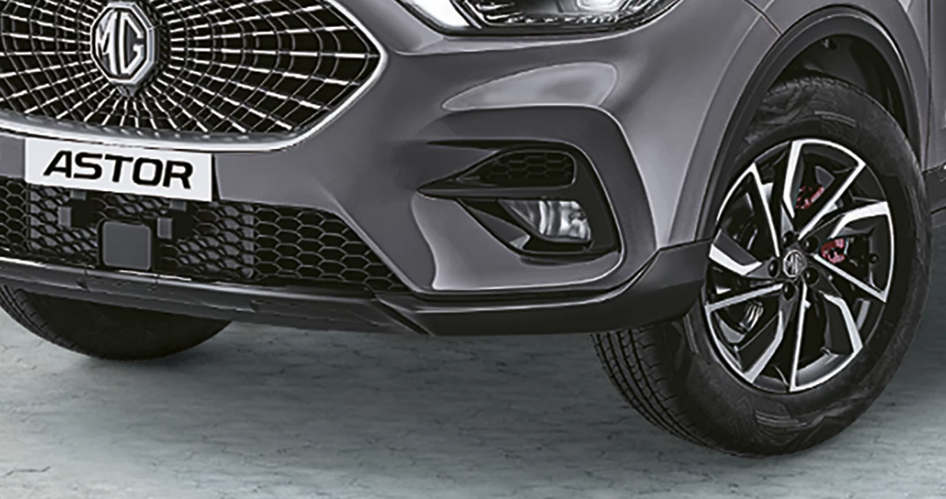 MG Astor Savy Pro 220Turbo 6AT Front Fog Lamp With Cornering Assist