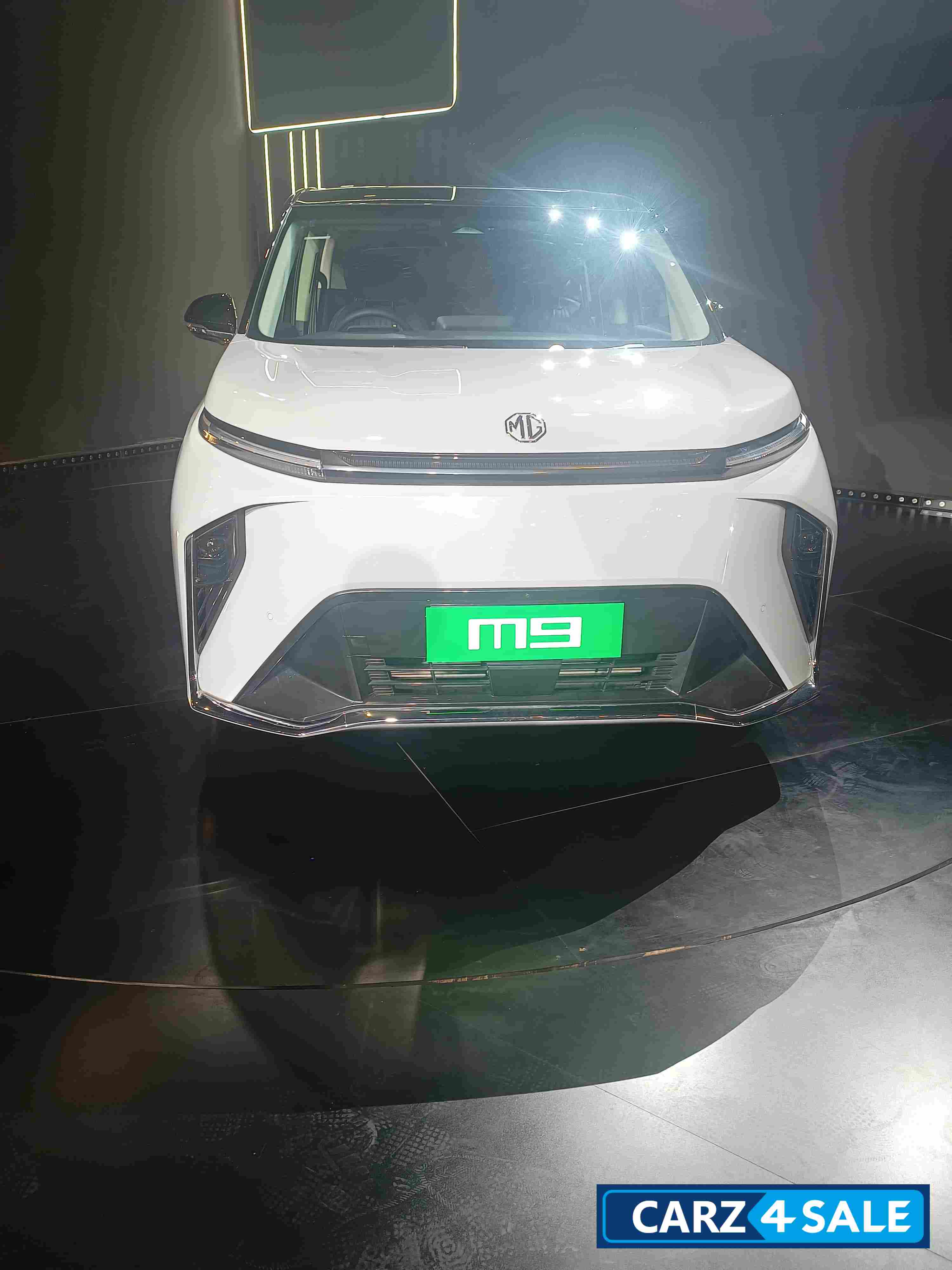 MG M9 EV Picture from the Bharat Mobility Global Expo 2025 (Auto Expo 2025)