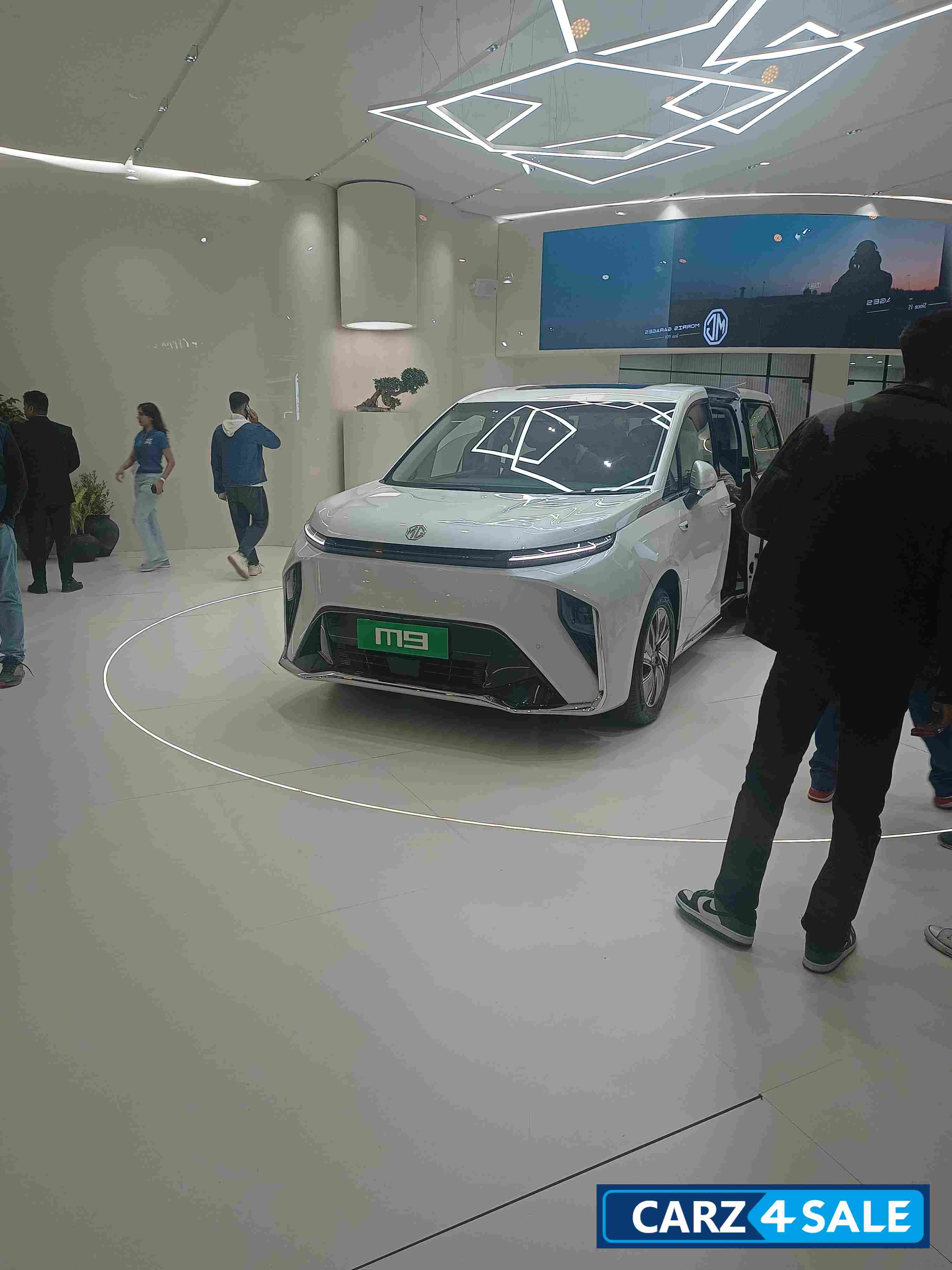 MG M9 EV Picture from the Bharat Mobility Global Expo 2025 (Auto Expo 2025)