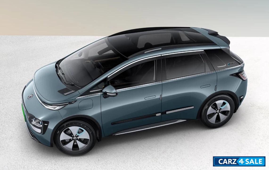 MG Windsor EV Turquoise Green