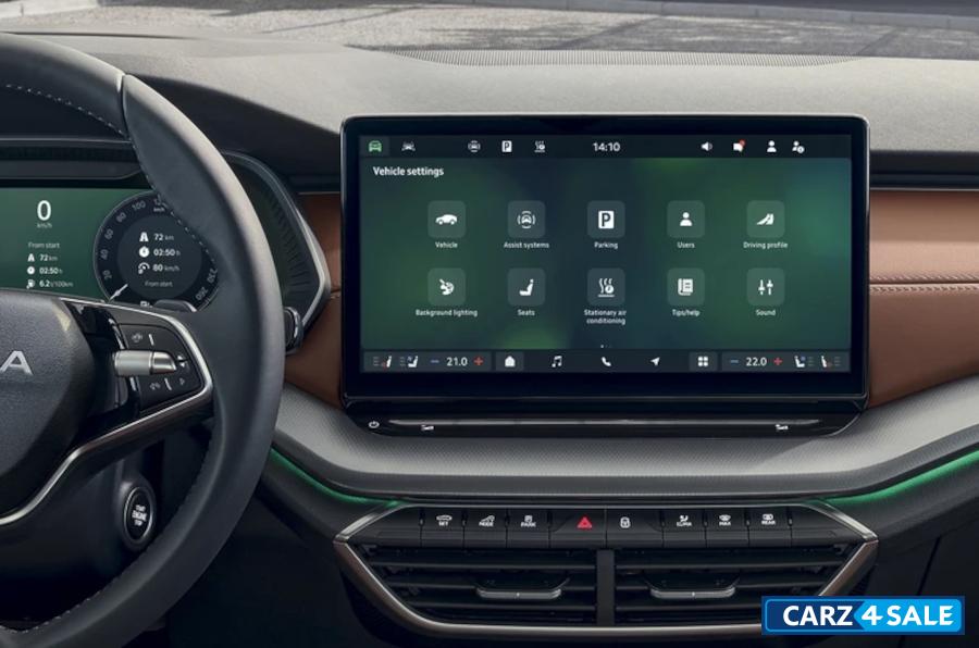 Skoda Octavia vRS New Generation Infotainment System with 32.77 cm touchscreen
