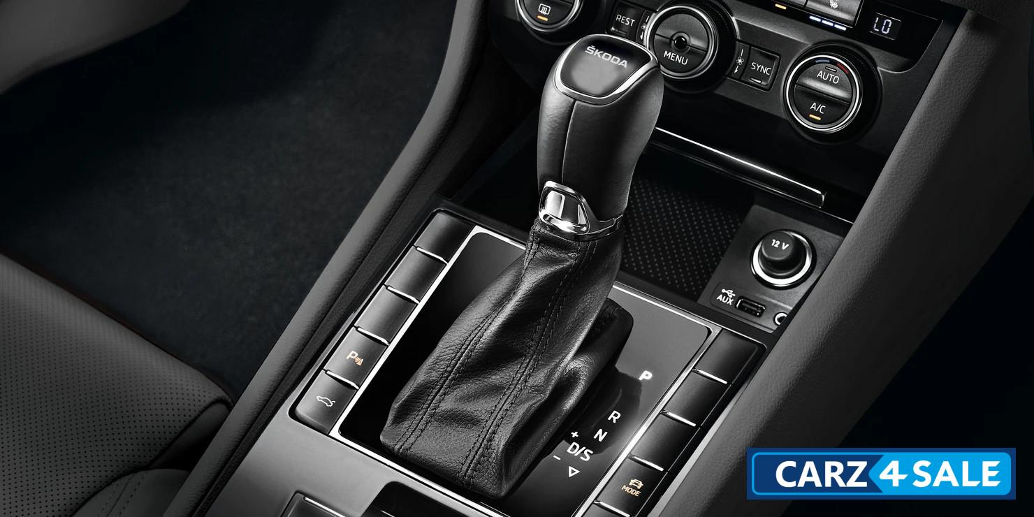 Skoda Superb 2024 7-Speed DSG